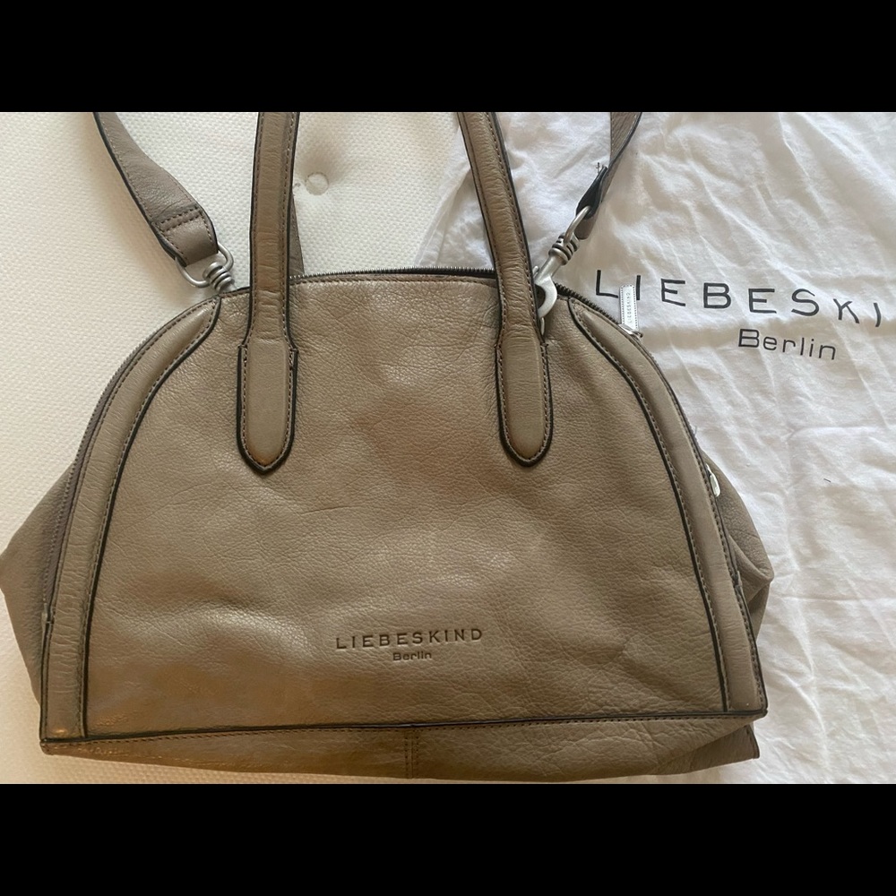 Liebeskind Berlin leather crossbody bag - Picture 4 of 16